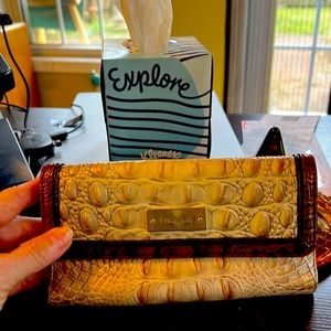 Brahmin Women’s wallet